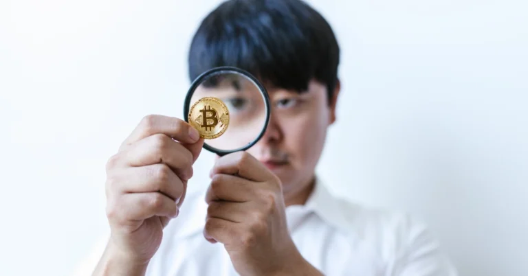 Lupa - Criptomonedas - Moneda